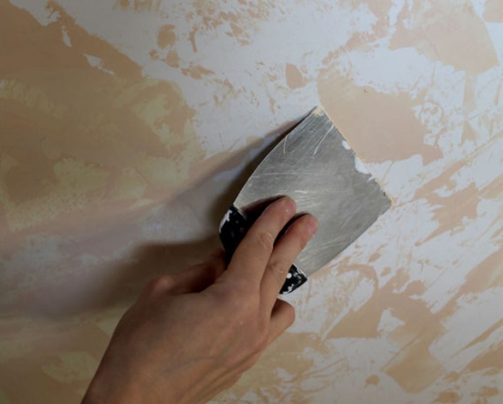 Як пофарбувати стелю водоемульсійною фарбою без розводів