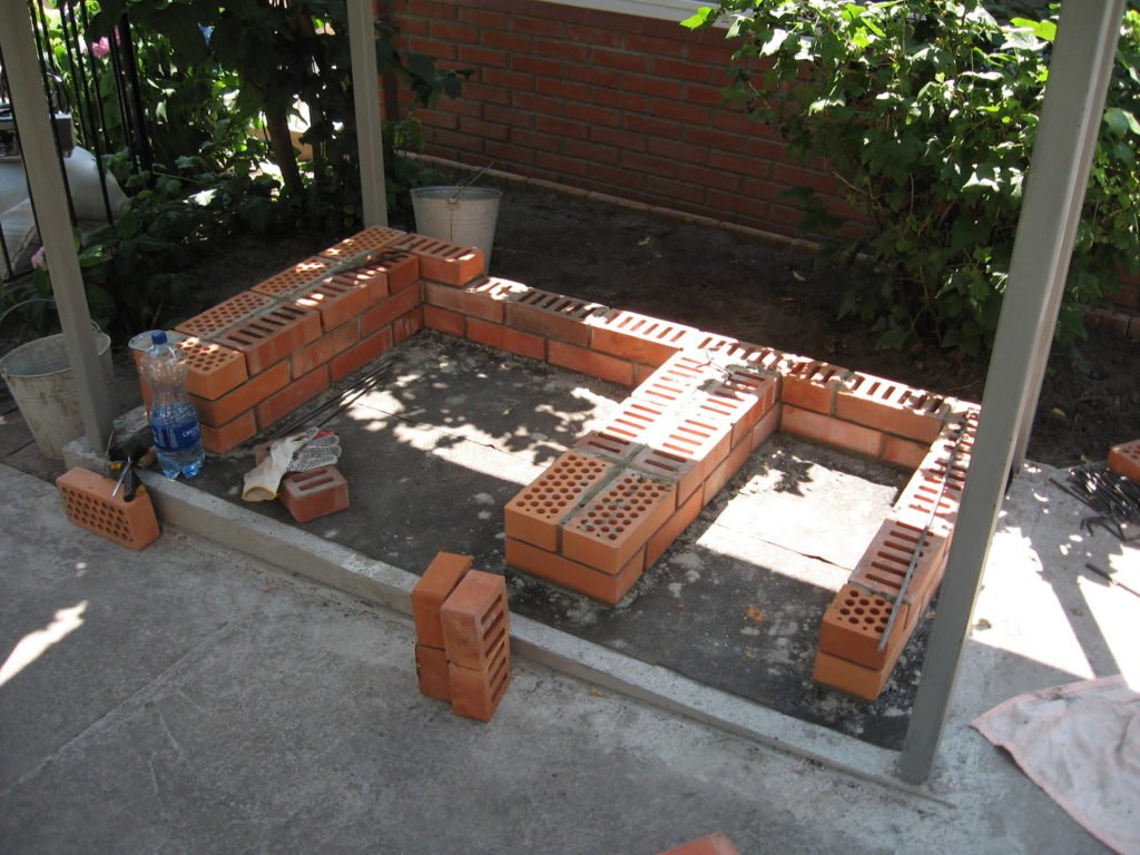 Brick Barbecue Grill Made by Your Own Hands. Photo (2)