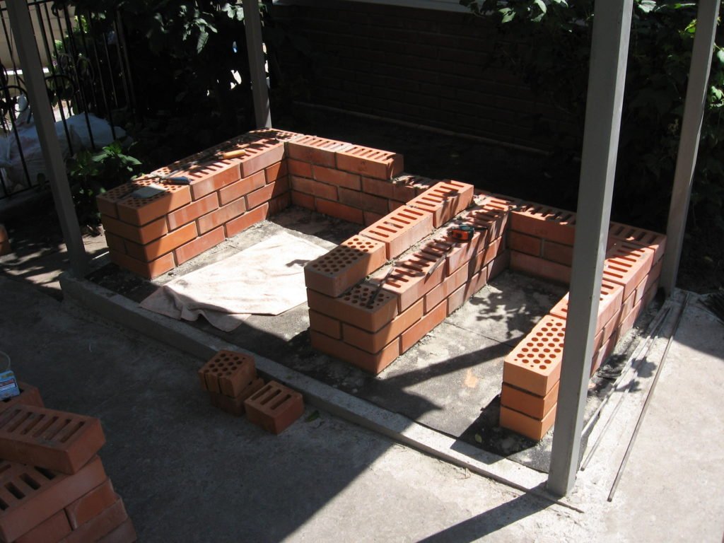 Brick Barbecue Grill Made by Your Own Hands. Photo (3)