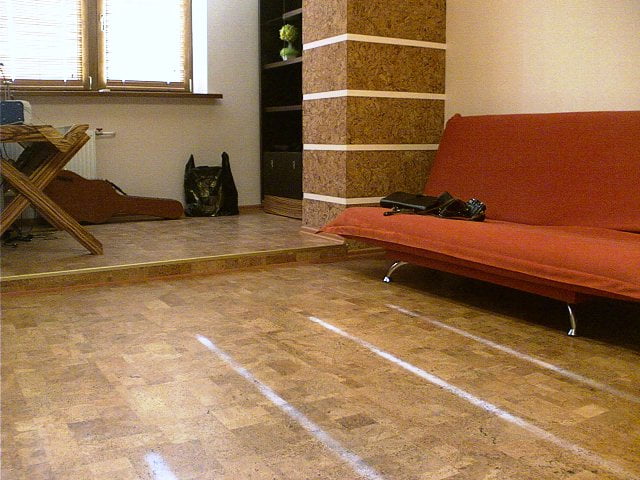 Коркове покриття на підлогу