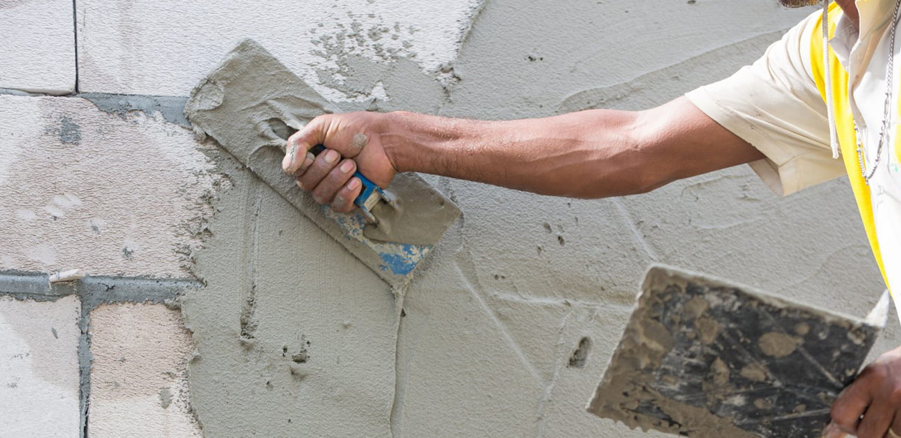 Цементно-песчаная штукатурка для внутренних и внешних работ