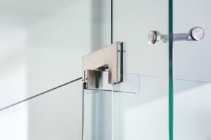 доводчики для стеклянных дверей