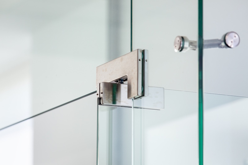 доводчики для стеклянных дверей